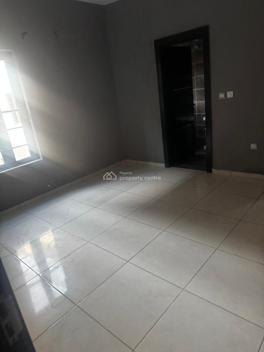 Spacious 2 Bedroom Apartment with Balcony (upstairs), Conservation Road, Lekki, Lagos, Flat / Apartment for Rent