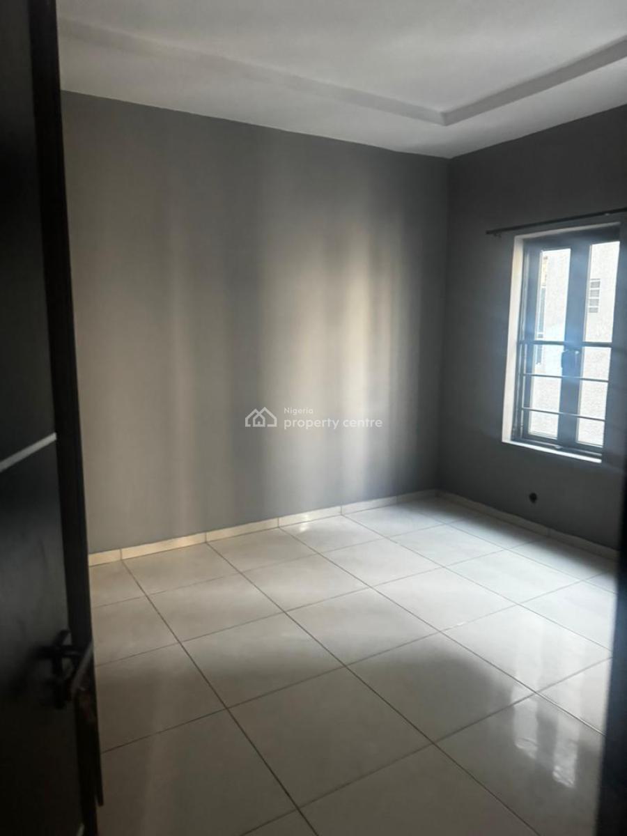 Spacious 2 Bedroom Apartment with Balcony (upstairs), Conservation Road, Lekki, Lagos, Flat / Apartment for Rent