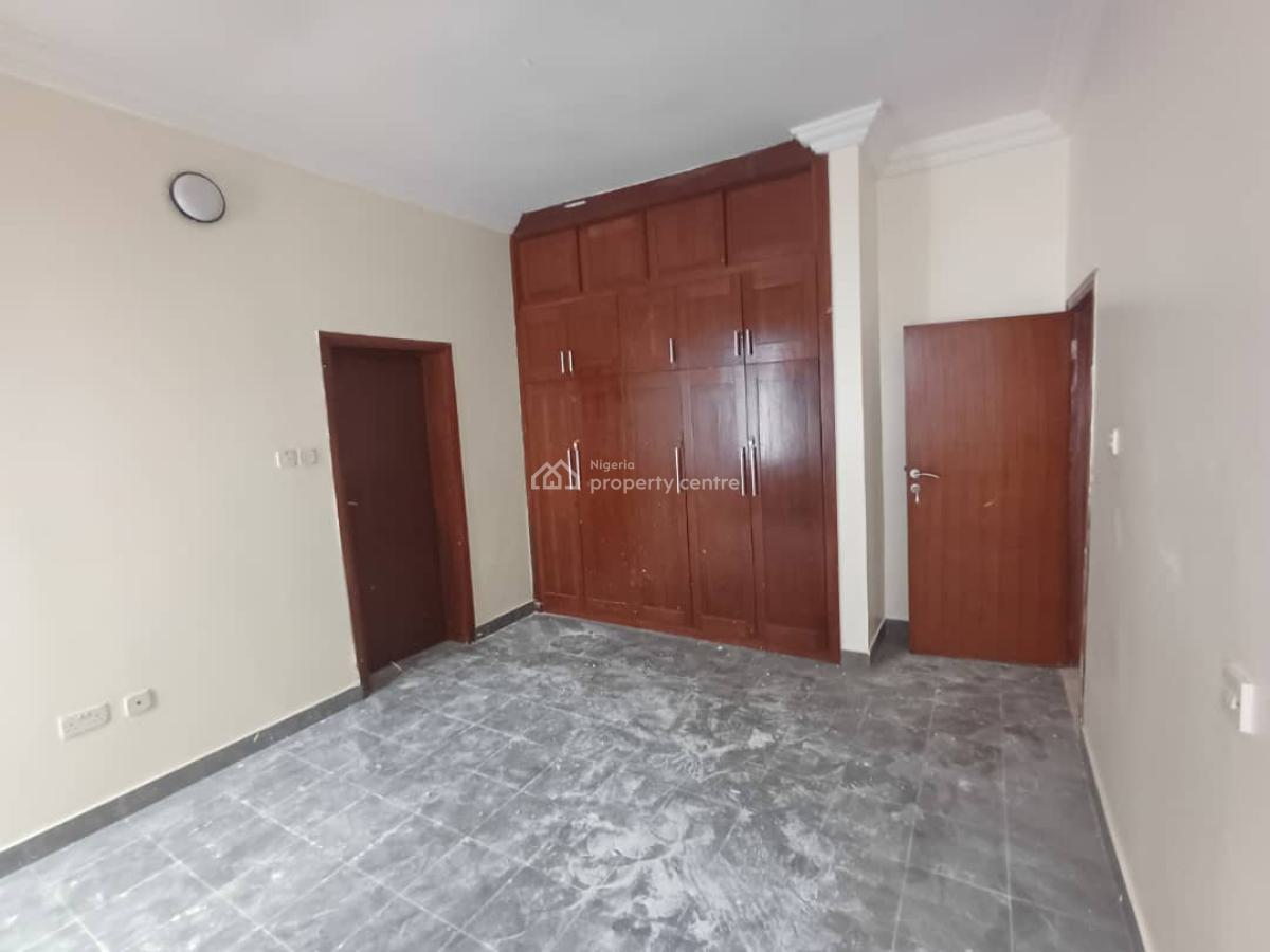 Nice 3 Bedroom Flat, Lekki Phase 1, Lekki, Lagos, Flat / Apartment for Rent