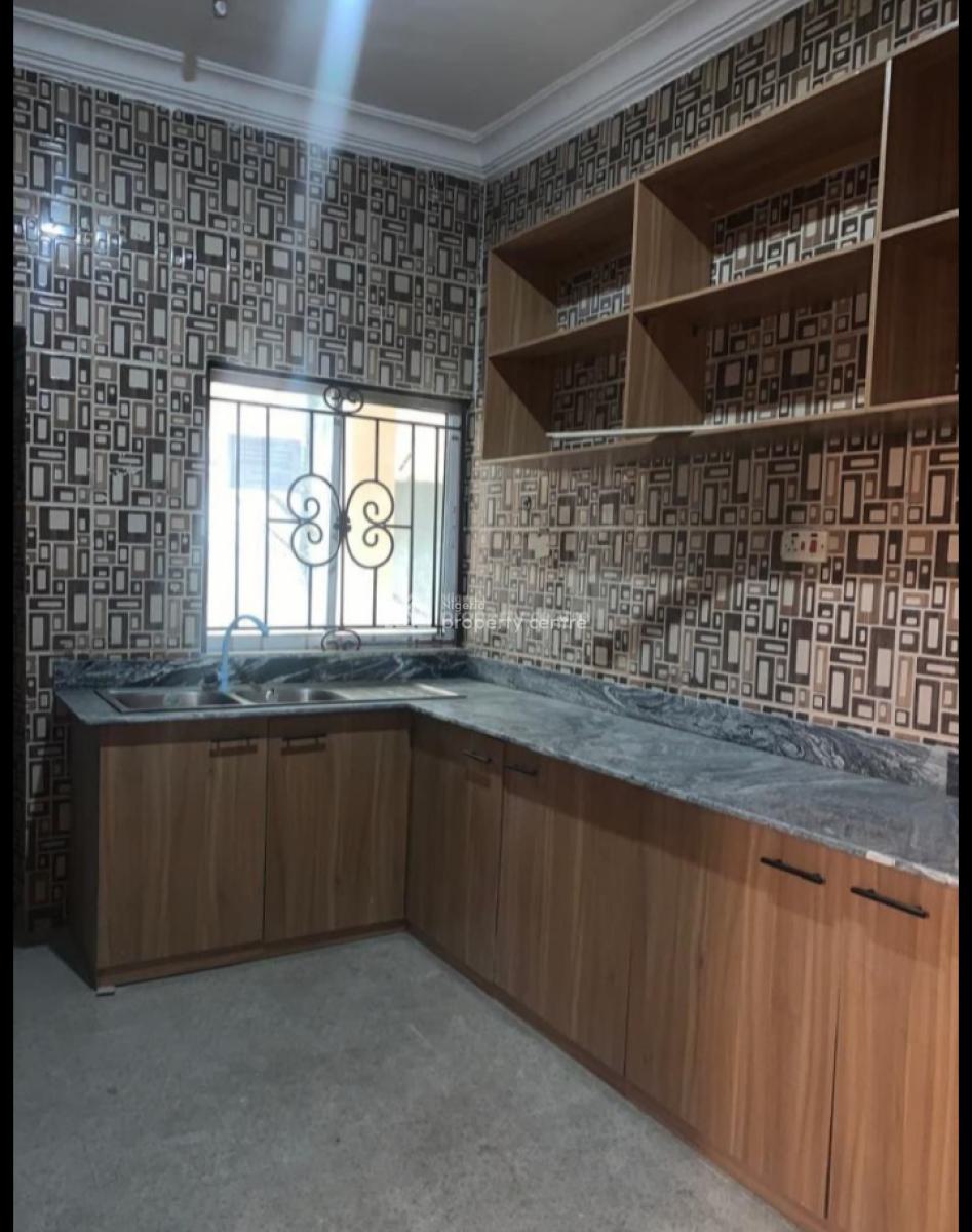 Massive & Clean 3 Bedroom Apartment, Chevron, Lekki, Lagos, Flat / Apartment for Rent