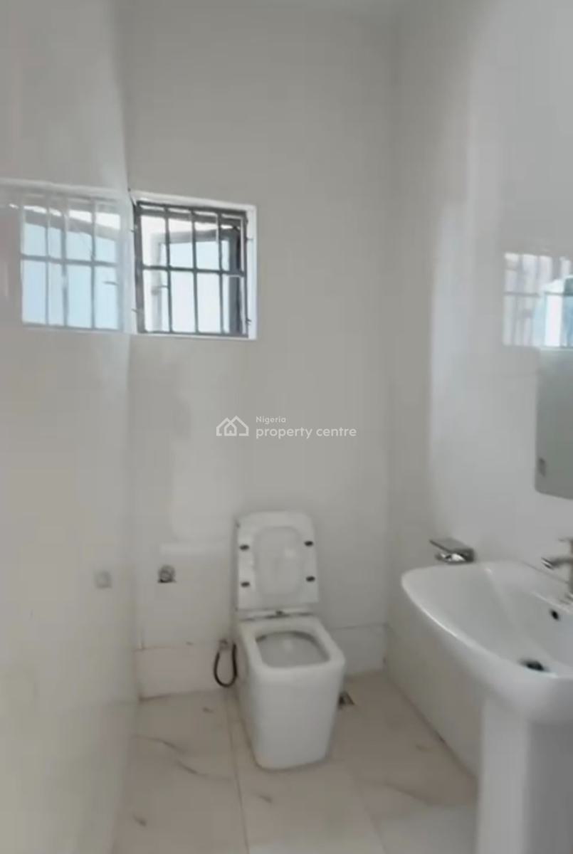 5 Bedroom Detached House with a Room Boys Quarter, Guzape District, Abuja, Detached Duplex for Sale