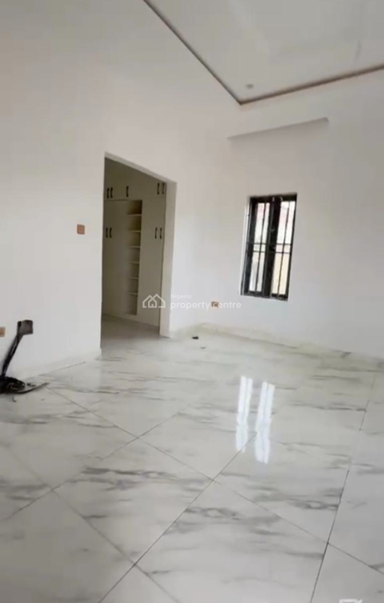 5 Bedroom Detached House with a Room Boys Quarter, Guzape District, Abuja, Detached Duplex for Sale