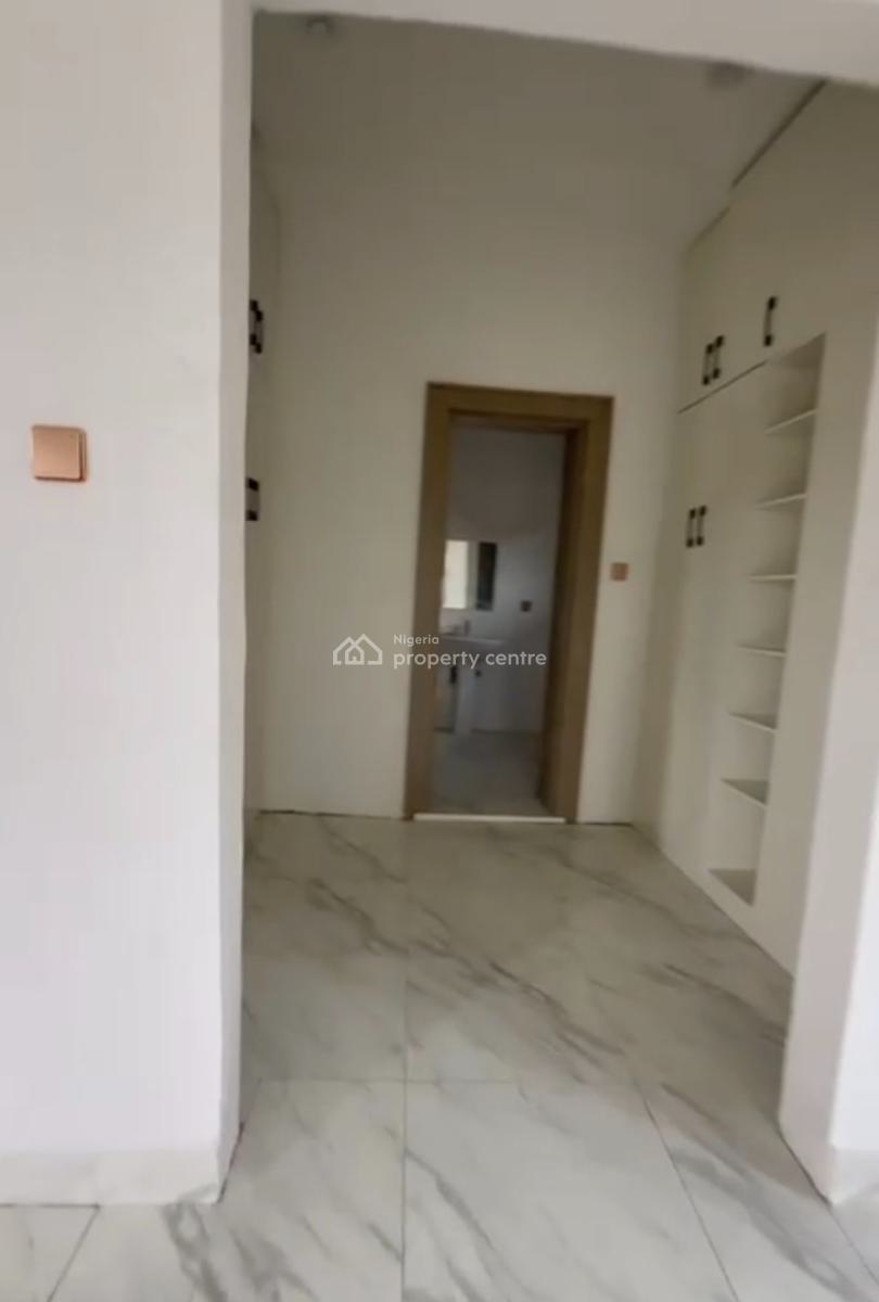 5 Bedroom Detached House with a Room Boys Quarter, Guzape District, Abuja, Detached Duplex for Sale