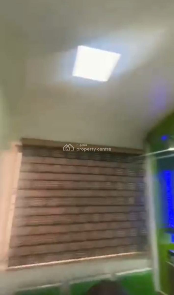 Office Space, Upstairs on 1st Floor., Yaba, Lagos, Office Space for Rent