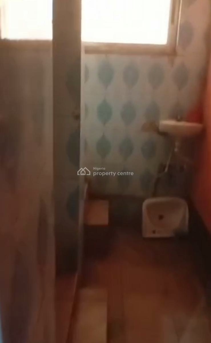 7 Bedroom Flat on Ground Floor with 2 Toilets, Kilo, Surulere, Lagos, House for Rent