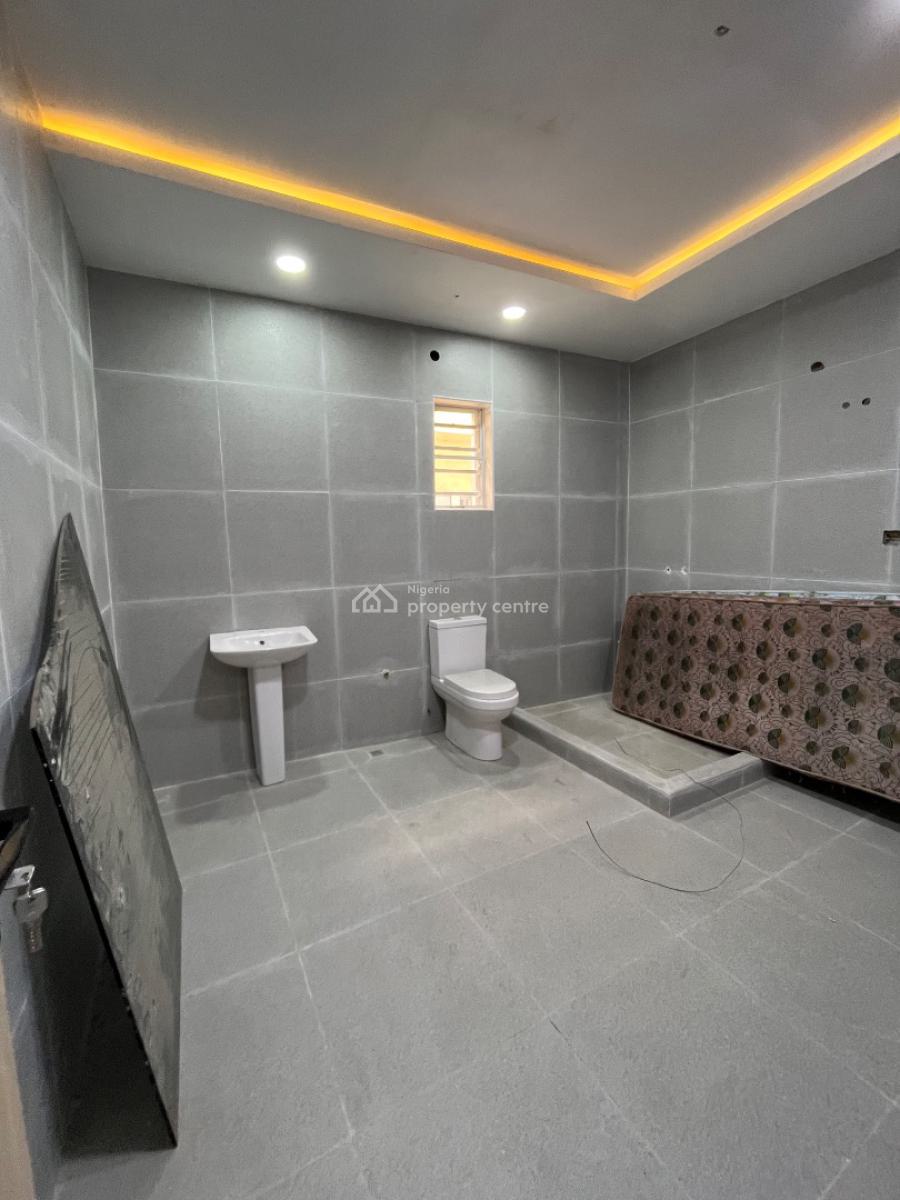 Luxurious Highend 5 Bedroom Maisonette Duplex Its Serviced & Spacious, Off Freedom Way, Lekki Phase 1, Lekki, Lagos, Terraced Duplex for Sale