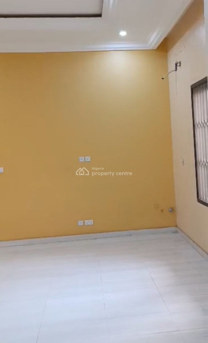 Super Clean 2 Bedroom Flat, 2nd Floor, Tarred Rd, By Shafa, Wuye, Abuja, Flat / Apartment for Rent
