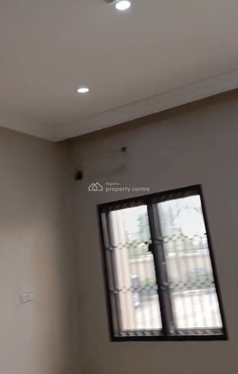 Super Clean 2 Bedroom Flat, 2nd Floor, Tarred Rd, By Shafa, Wuye, Abuja, Flat / Apartment for Rent