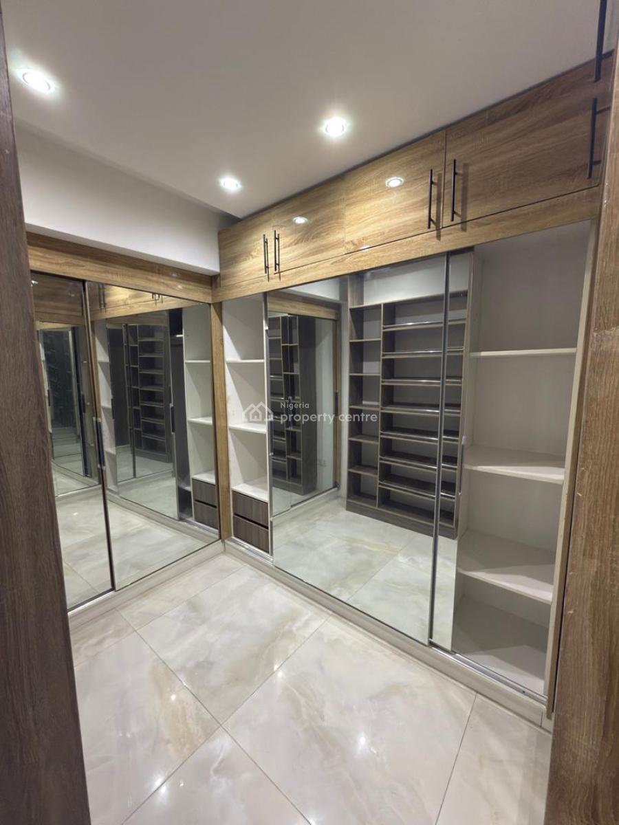 Beautiful 4 Bedroom Maisonette with a Gym Elevator and a Pool, Lekki Phase 1, Lekki, Lagos, Flat / Apartment for Sale