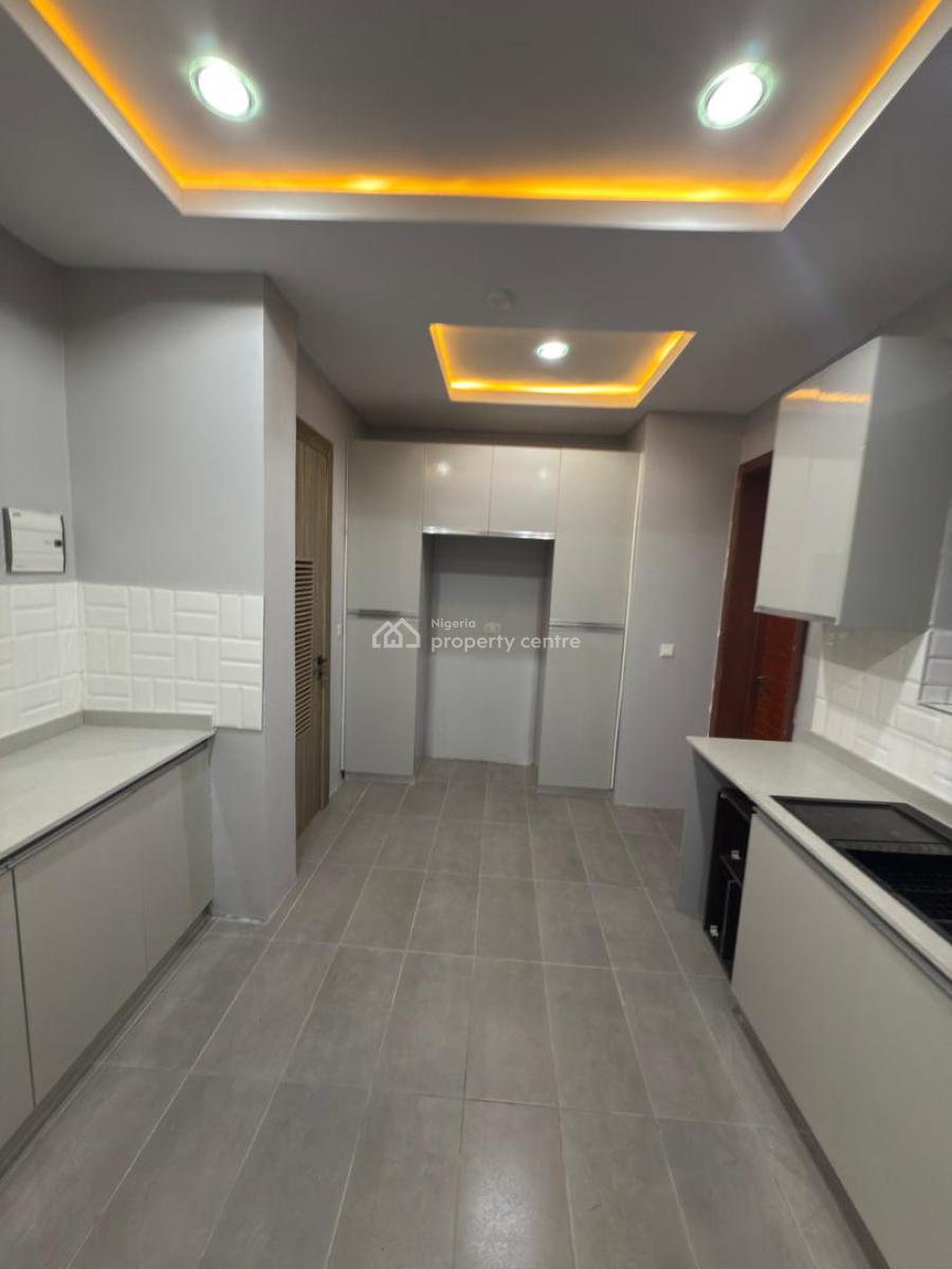 Beautiful 4 Bedroom Maisonette with a Gym Elevator and a Pool, Lekki Phase 1, Lekki, Lagos, Flat / Apartment for Sale