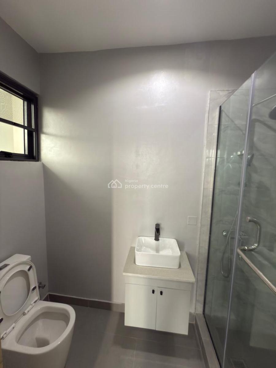 Beautiful 4 Bedroom Maisonette with a Gym Elevator and a Pool, Lekki Phase 1, Lekki, Lagos, Flat / Apartment for Sale