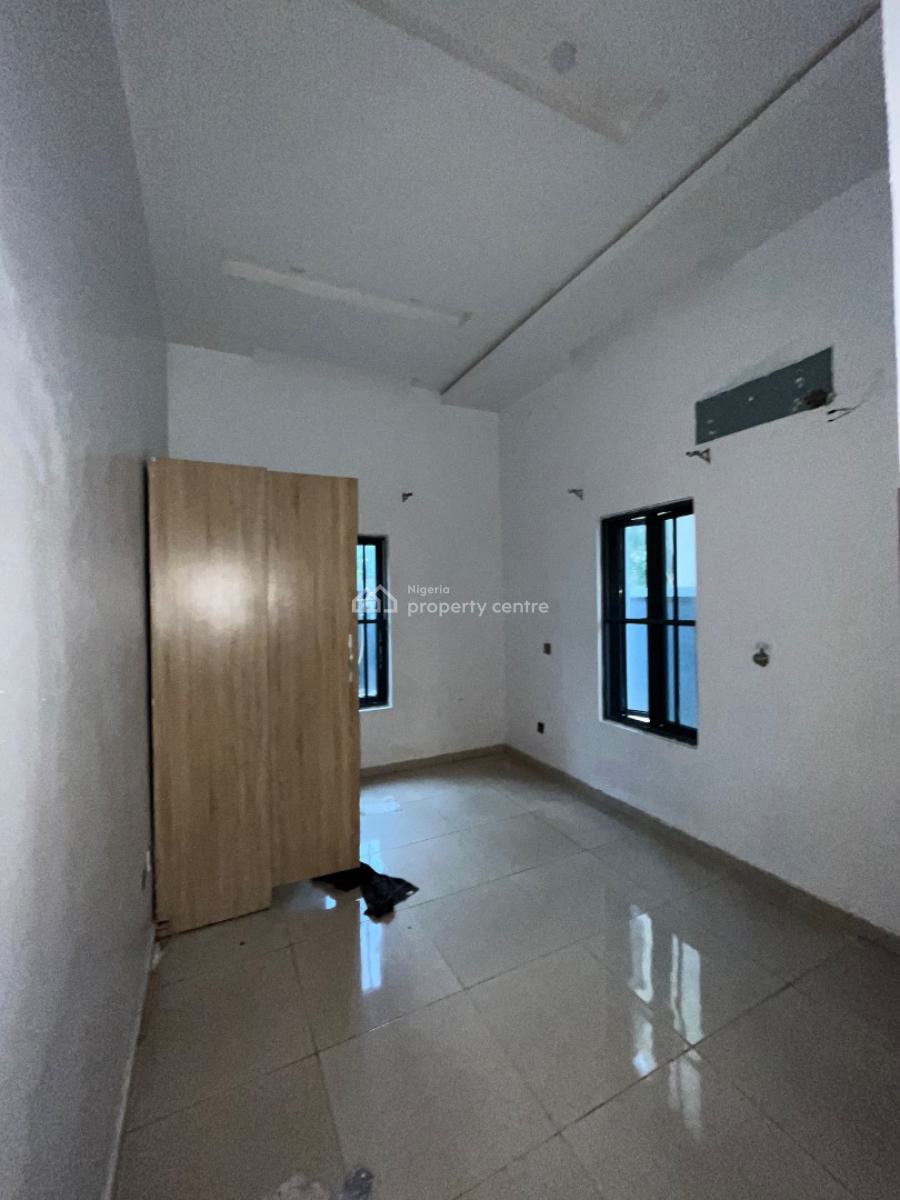 Luxury 2bedroom Flat Upstairs and Downstairs, Mobil Road Ilaje, Ajah, Lagos, Flat / Apartment for Rent