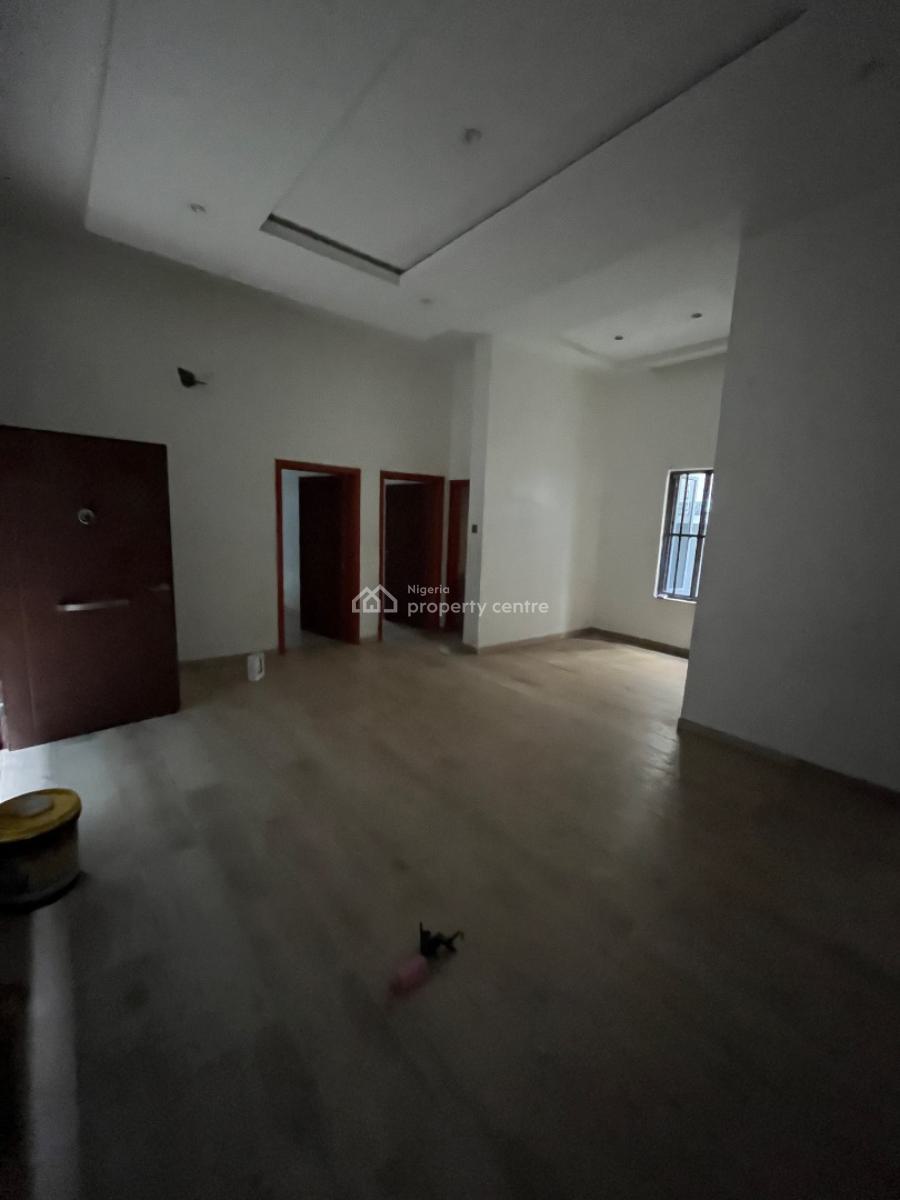 Luxury 2bedroom Flat Upstairs and Downstairs, Mobil Road Ilaje, Ajah, Lagos, Flat / Apartment for Rent