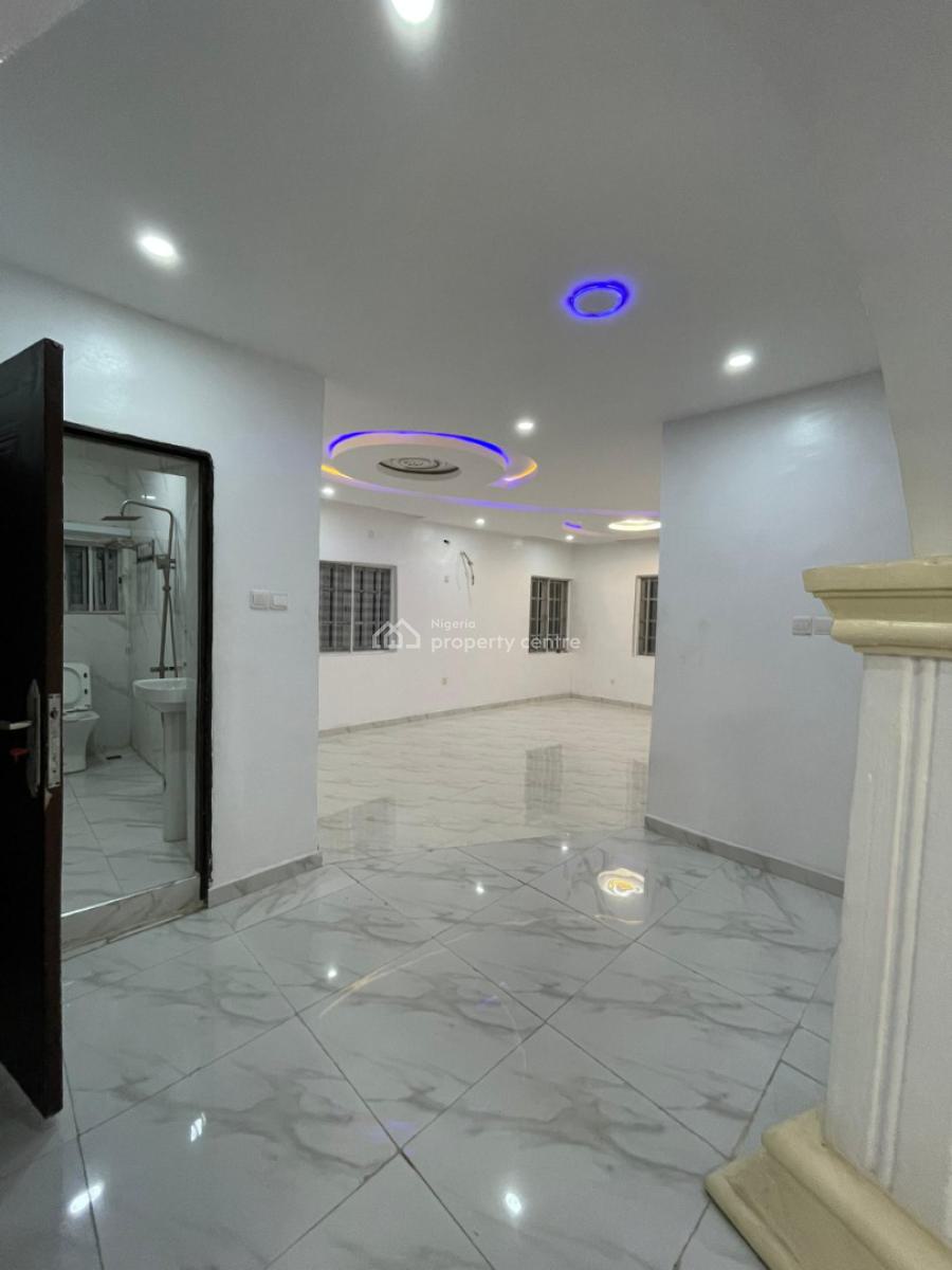 a Newly Built 3bedroom Flat, Opere Close, Podo Area, New Garage, Ibadan, Oyo, Flat / Apartment for Rent