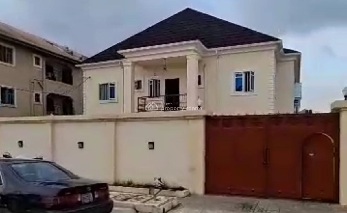 10flats= 2nos 3bed, 4nos 2bed, 2nos Miniflat + 2nos 1selfcon, Off Bayo Oyewale St, Okota, Isolo, Lagos, Block of Flats for Sale