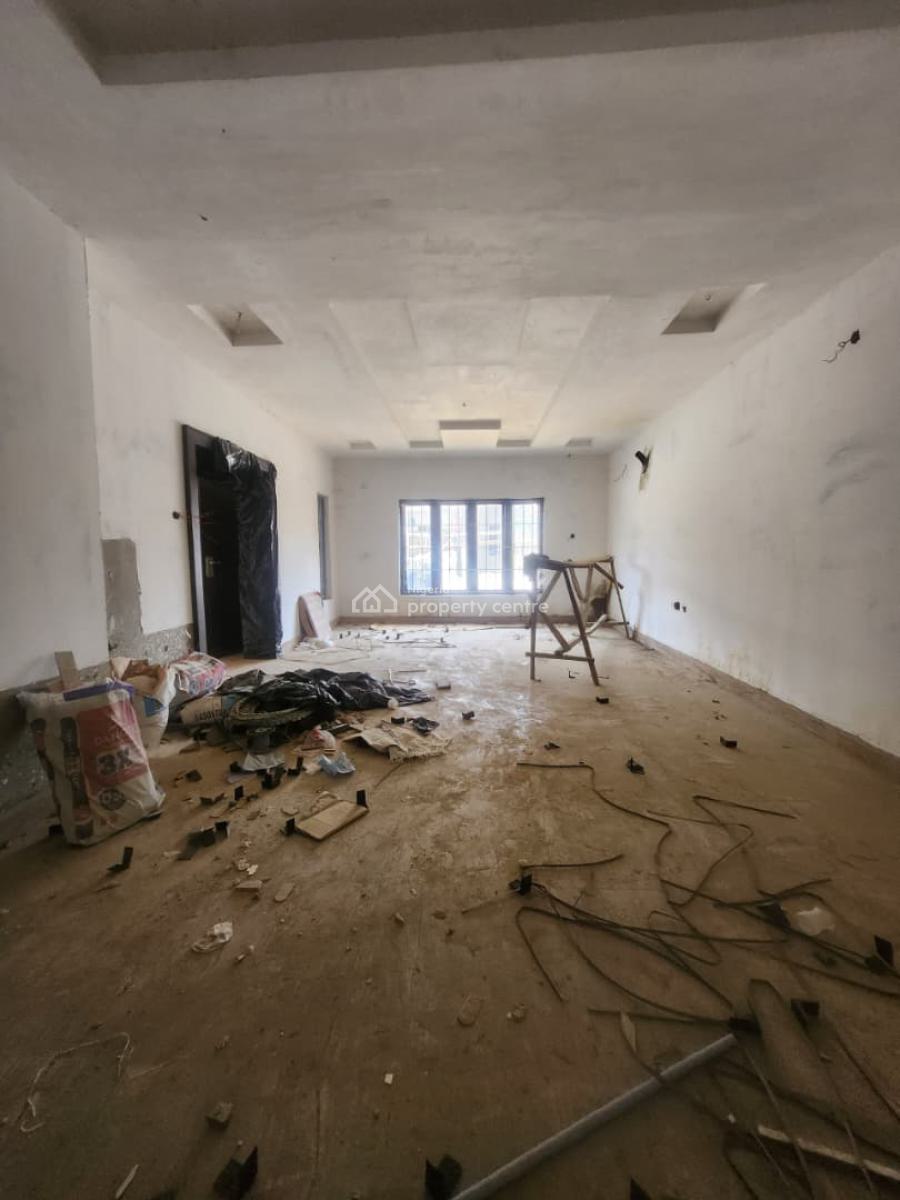 Well Spacious 4 Bedrooms Townhouse with Bq., Dawaki, Gwarinpa, Abuja, House for Sale