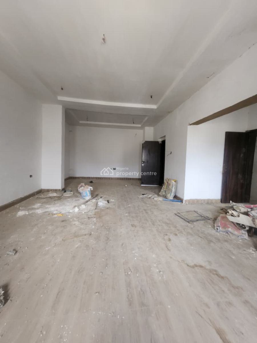 Well Spacious 4 Bedrooms Townhouse with Bq., Dawaki, Gwarinpa, Abuja, House for Sale
