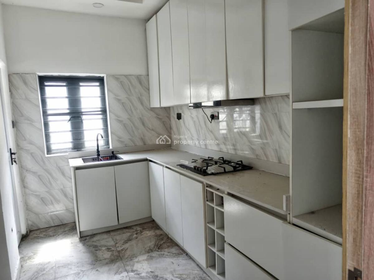 2 Bedroom Flat, Off Ilasan, Ikate Elegushi, Lekki, Lagos, Flat / Apartment for Rent