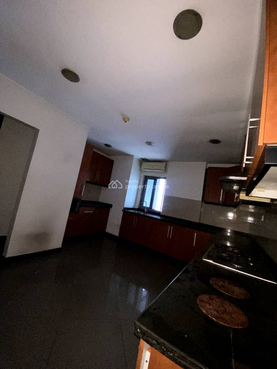 Exquisite 3 Bedrooms Flat with a Bq, Bourdillion Road, Ikoyi, Lagos, Flat / Apartment for Rent