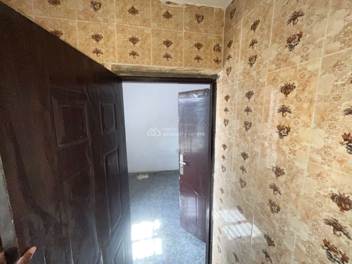 Excellent Mini Flat with 2 Toilet, Olowora, Magodo, Lagos, Mini Flat (room and Parlour) for Rent