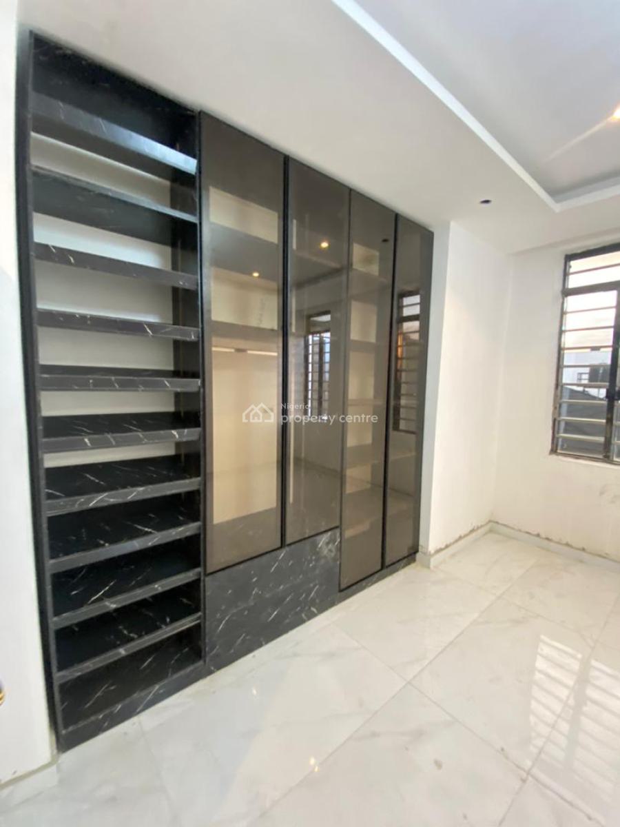 Luxury 2 Bedroom Apartments, Lekki Phase 1, Lekki, Lagos, Block of Flats for Sale