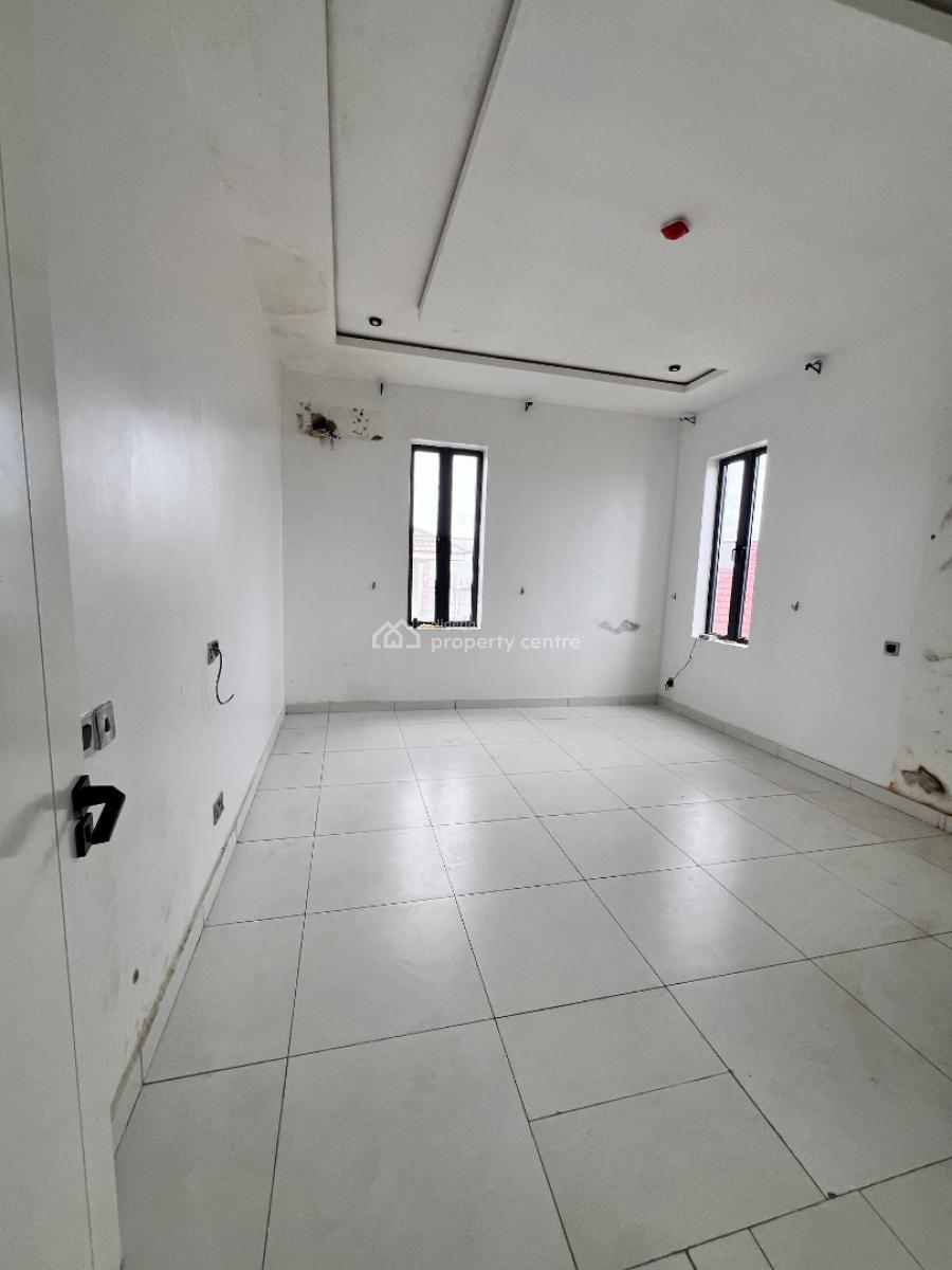 Spacious 1 Bedroom Apartment, Lekki Phase 1, Lekki, Lagos, Flat / Apartment for Rent