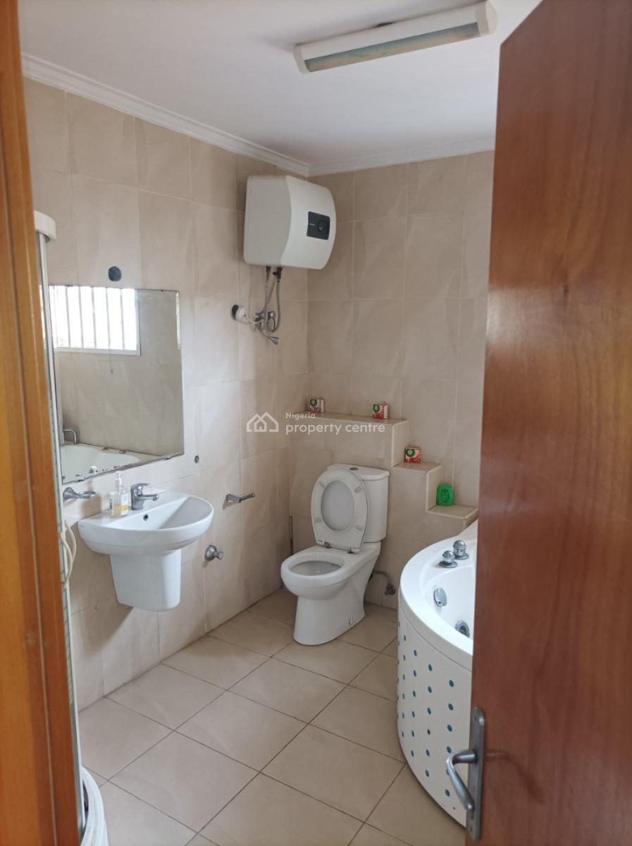 5-bedroom Split Level House with Bq Suited for Commercial Use, Lekki Phase 1, Lekki, Lagos, Commercial Property for Rent