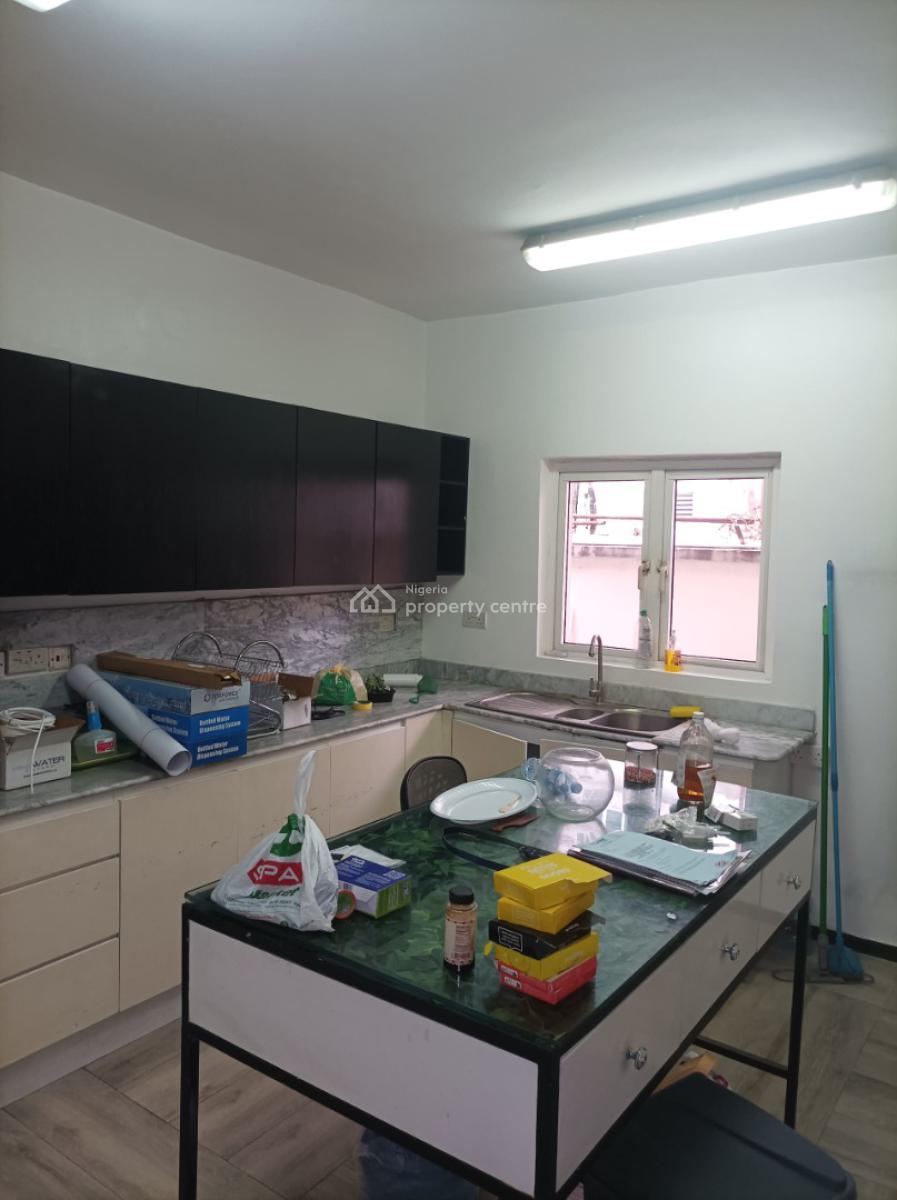 5-bedroom Split Level House with Bq Suited for Commercial Use, Lekki Phase 1, Lekki, Lagos, Commercial Property for Rent