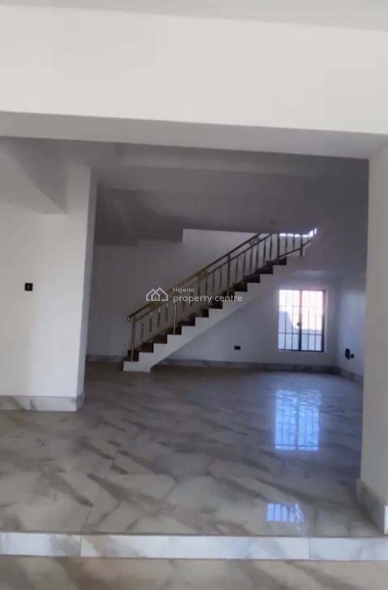Exquisite 5 Bedroom En-suite Duplex + Bq+ Large Car Park, Lugbe District, Abuja, Detached Duplex for Sale