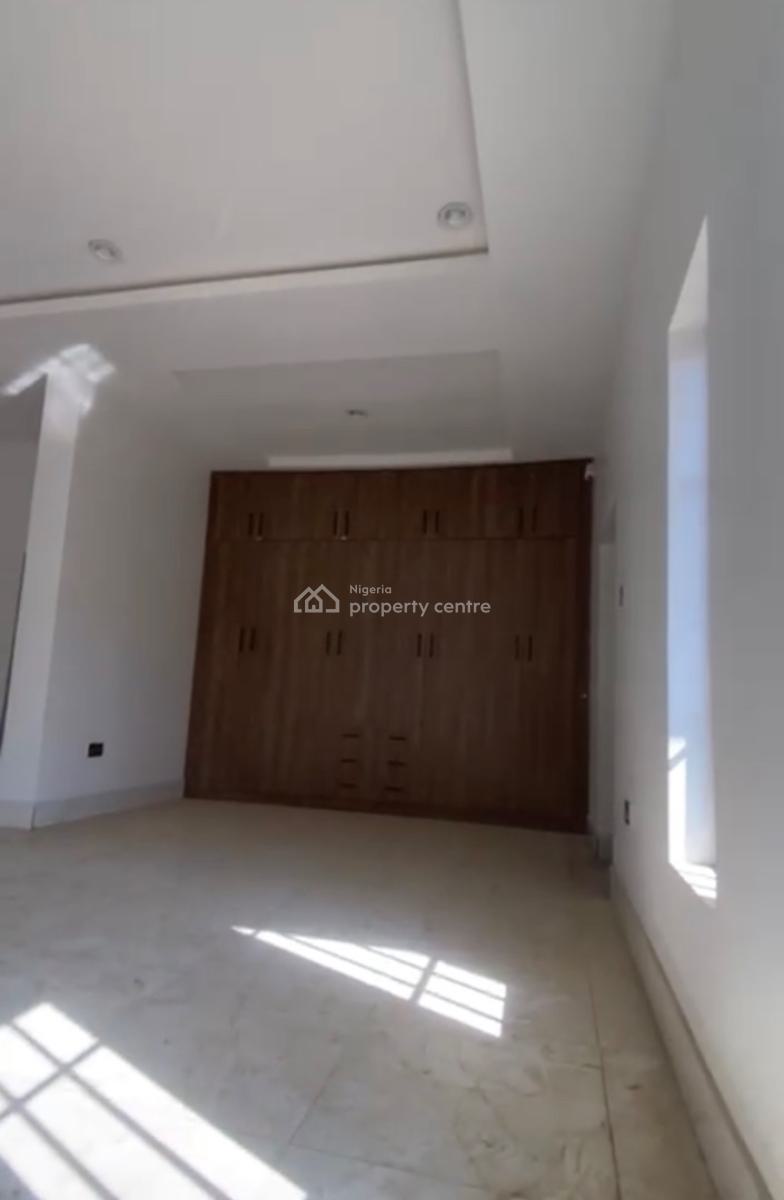 Exquisite 5 Bedroom En-suite Duplex + Bq+ Large Car Park, Lugbe District, Abuja, Detached Duplex for Sale