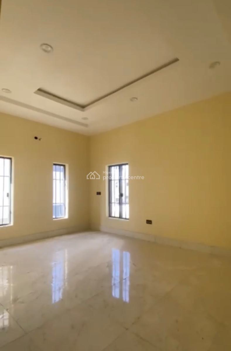 Exquisite 5 Bedroom En-suite Duplex + Bq+ Large Car Park, Lugbe District, Abuja, Detached Duplex for Sale
