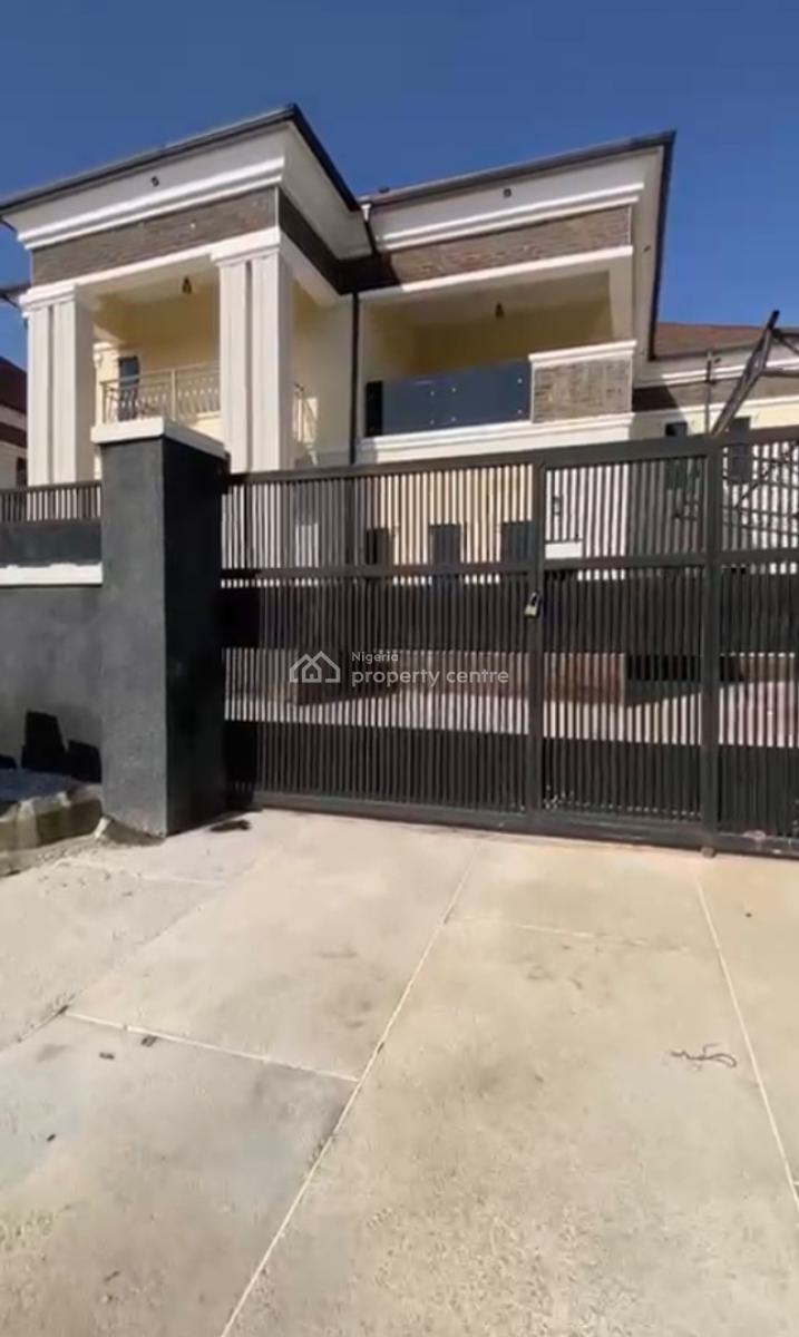 Exquisite 5 Bedroom En-suite Duplex + Bq+ Large Car Park, Lugbe District, Abuja, Detached Duplex for Sale