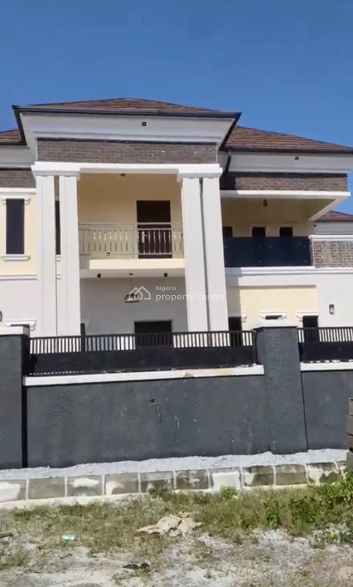 Exquisite 5 Bedroom En-suite Duplex + Bq+ Large Car Park, Lugbe District, Abuja, Detached Duplex for Sale
