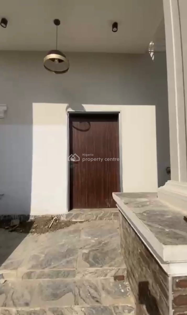 Exquisite 5 Bedroom En-suite Duplex + Bq+ Large Car Park, Lugbe District, Abuja, Detached Duplex for Sale