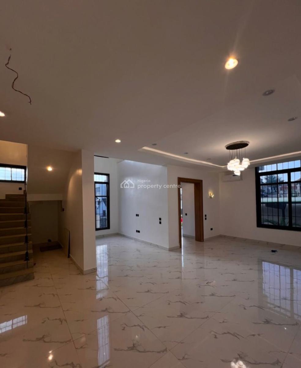 5bedroom Semi Detached Duplex with a Bq, Asokoro District, Abuja, Semi-detached Duplex for Rent