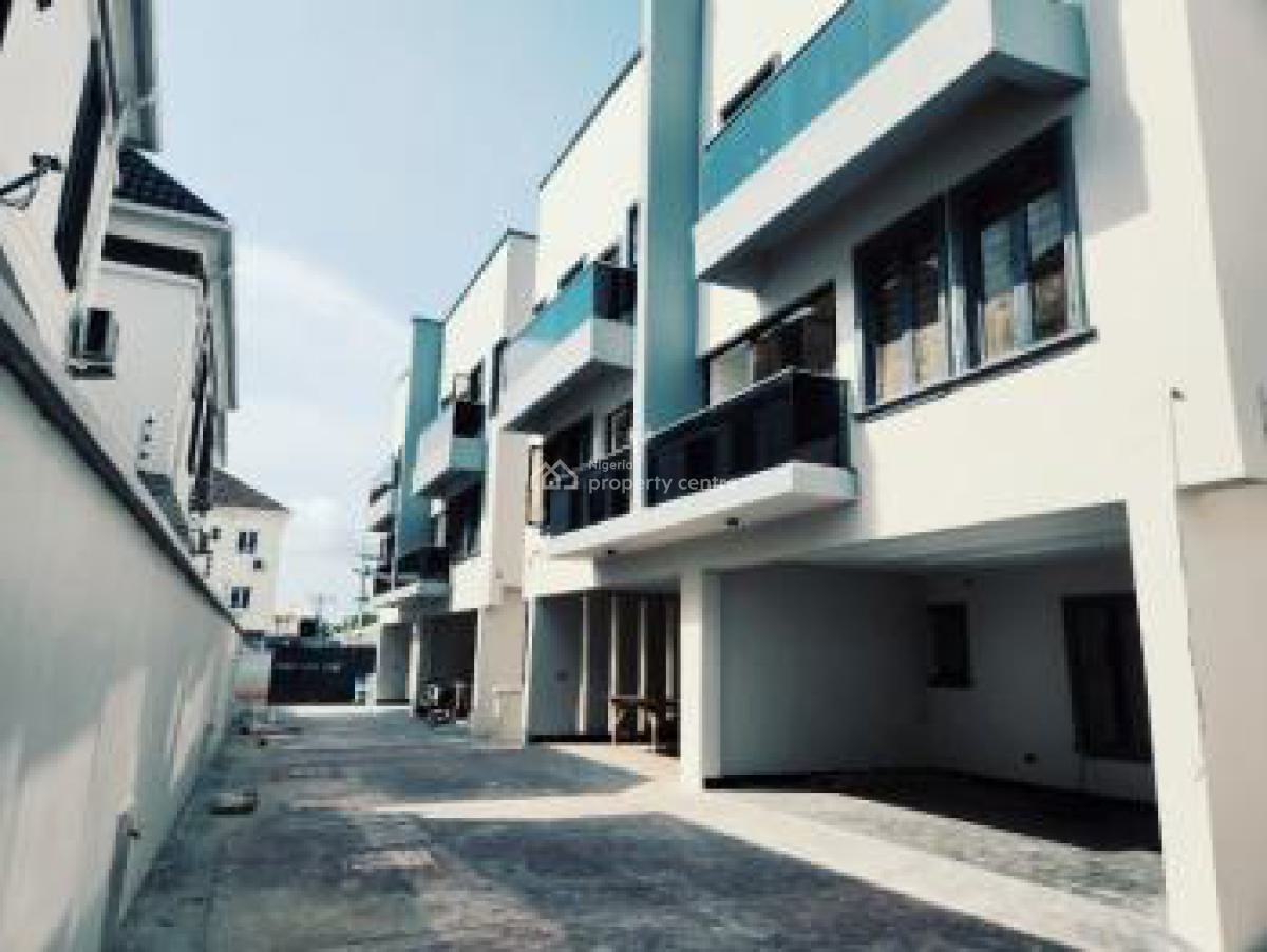 4 Bedroom Semi-detached Duplex Plus 2 Rooms, Off Platinum Way, Jakande, Lekki, Lagos, Semi-detached Duplex for Sale
