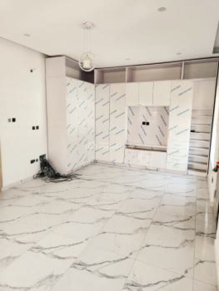 4 Bedroom Semi-detached Duplex Plus 2 Rooms, Off Platinum Way, Jakande, Lekki, Lagos, Semi-detached Duplex for Sale