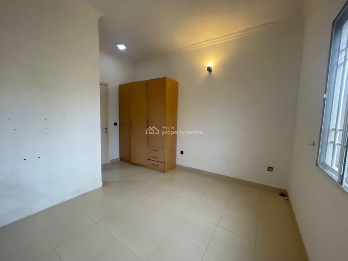 a 3 Bedroom Terrace with Swimming Pool and Bq, Lekki Phase 1, Lekki, Lagos, Terraced Duplex for Rent
