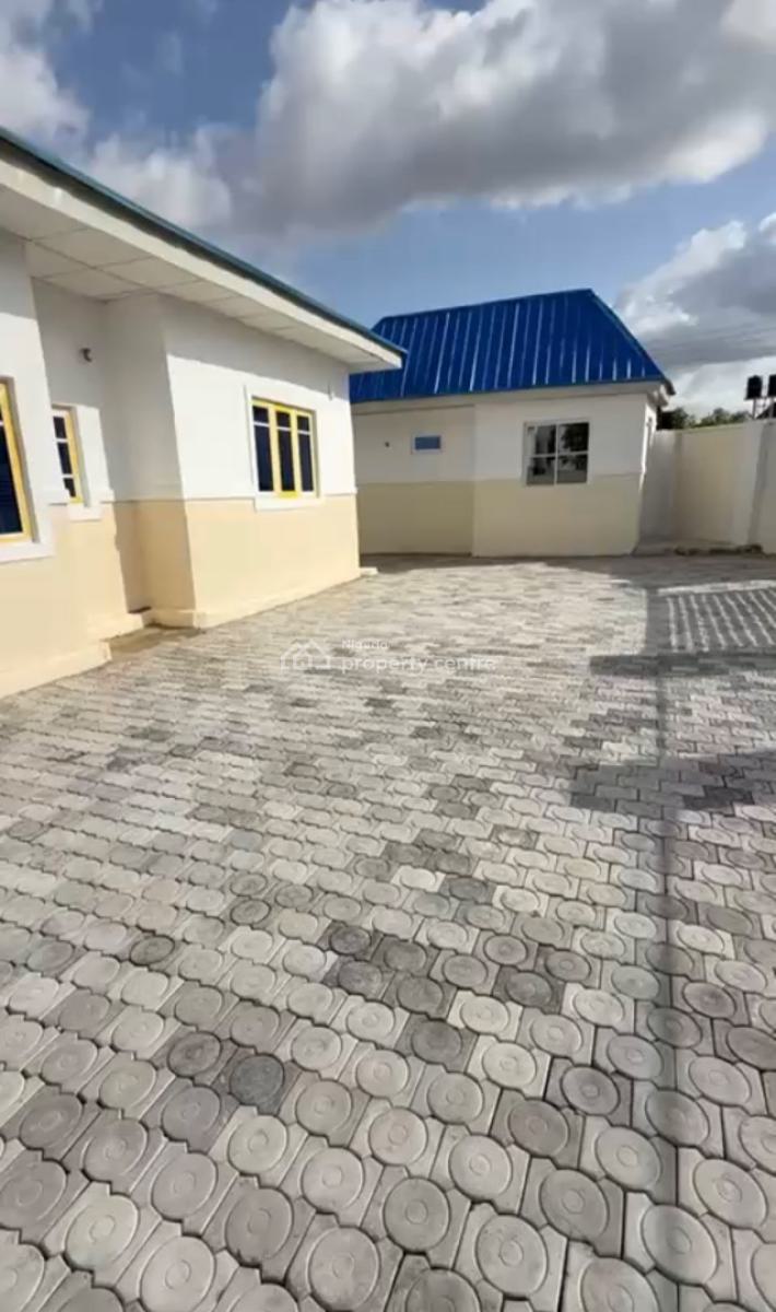 Spacious Clean 3 Bedroom En-suite Flat , Self Compound, Galadimawa, Abuja, Semi-detached Bungalow for Rent