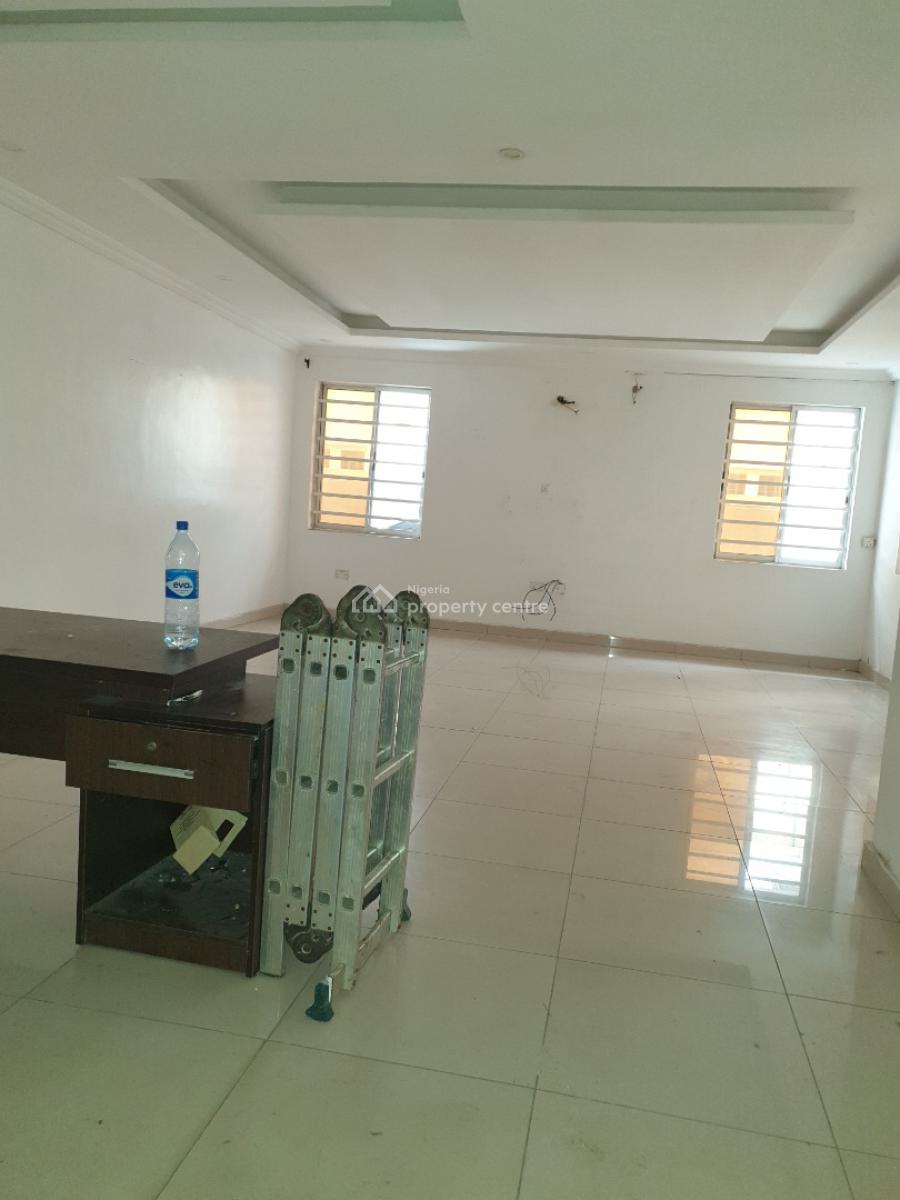 Spacious 3 Bedroom, Osapa, Lekki, Lagos, Flat / Apartment for Rent