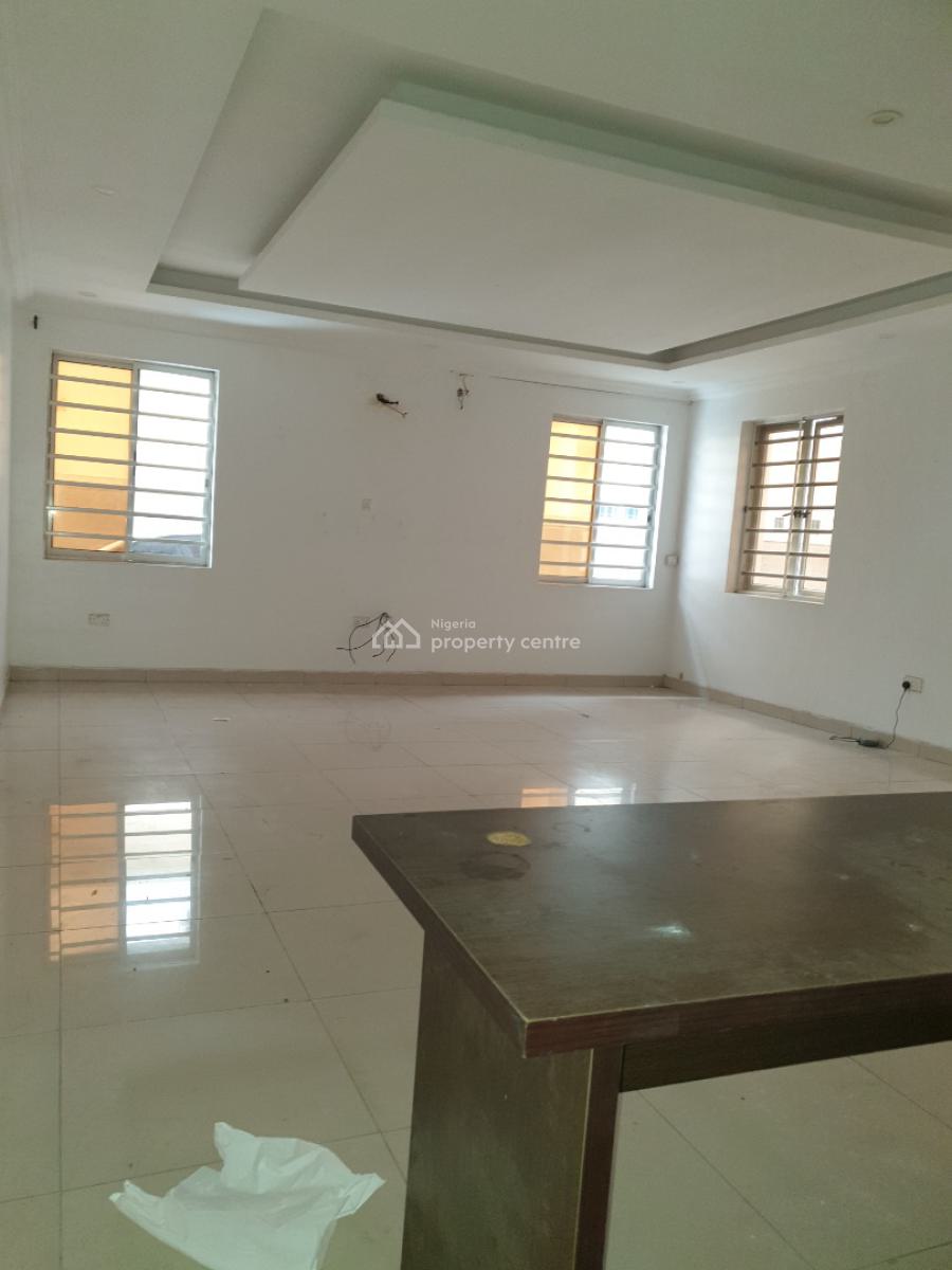 Spacious 3 Bedroom, Osapa, Lekki, Lagos, Flat / Apartment for Rent