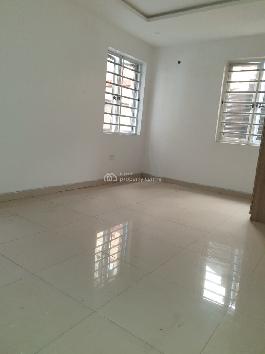 Spacious 3 Bedroom, Osapa, Lekki, Lagos, Flat / Apartment for Rent