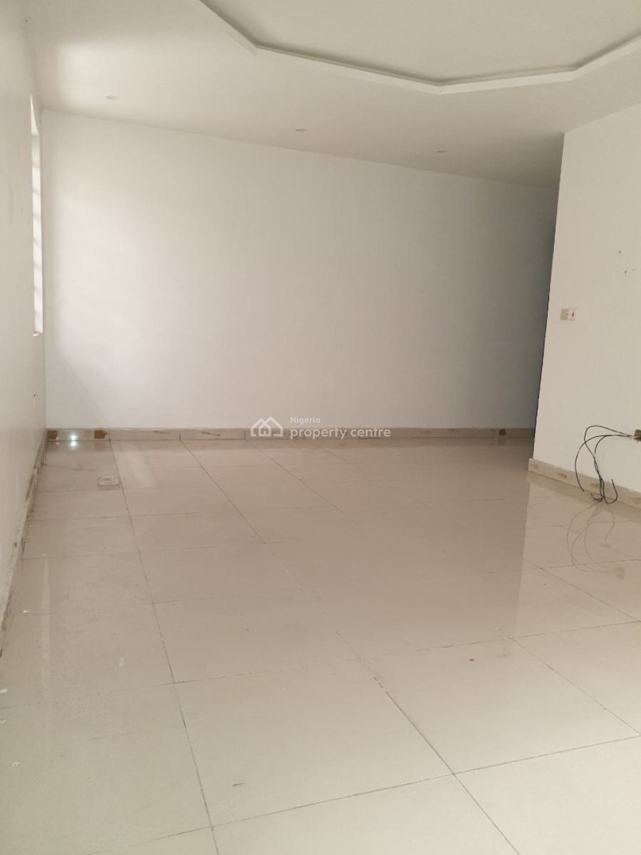 Spacious 3 Bedroom, Osapa, Lekki, Lagos, Flat / Apartment for Rent