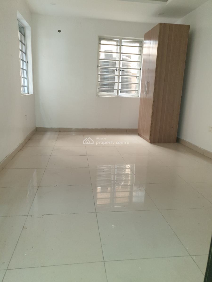 Spacious 3 Bedroom, Osapa, Lekki, Lagos, Flat / Apartment for Rent