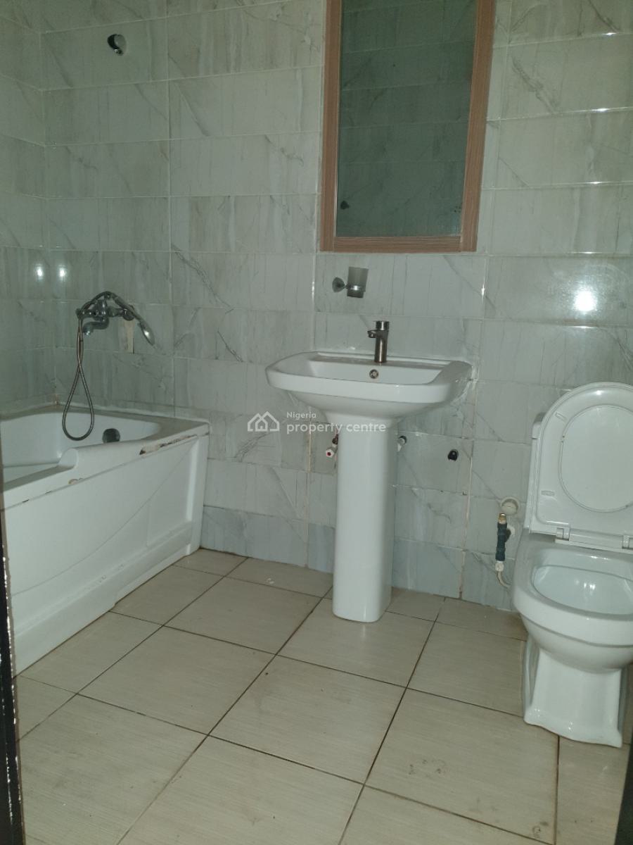 Spacious 3 Bedroom, Osapa, Lekki, Lagos, Flat / Apartment for Rent