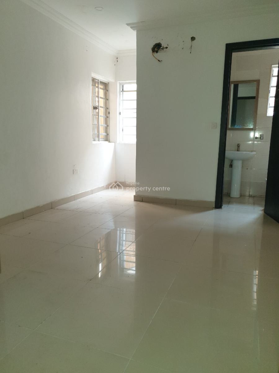 Spacious 3 Bedroom, Osapa, Lekki, Lagos, Flat / Apartment for Rent