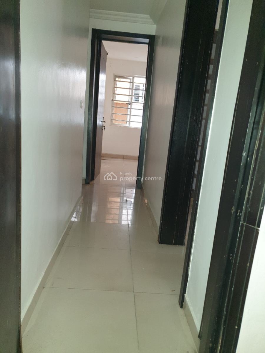 Spacious 3 Bedroom, Osapa, Lekki, Lagos, Flat / Apartment for Rent