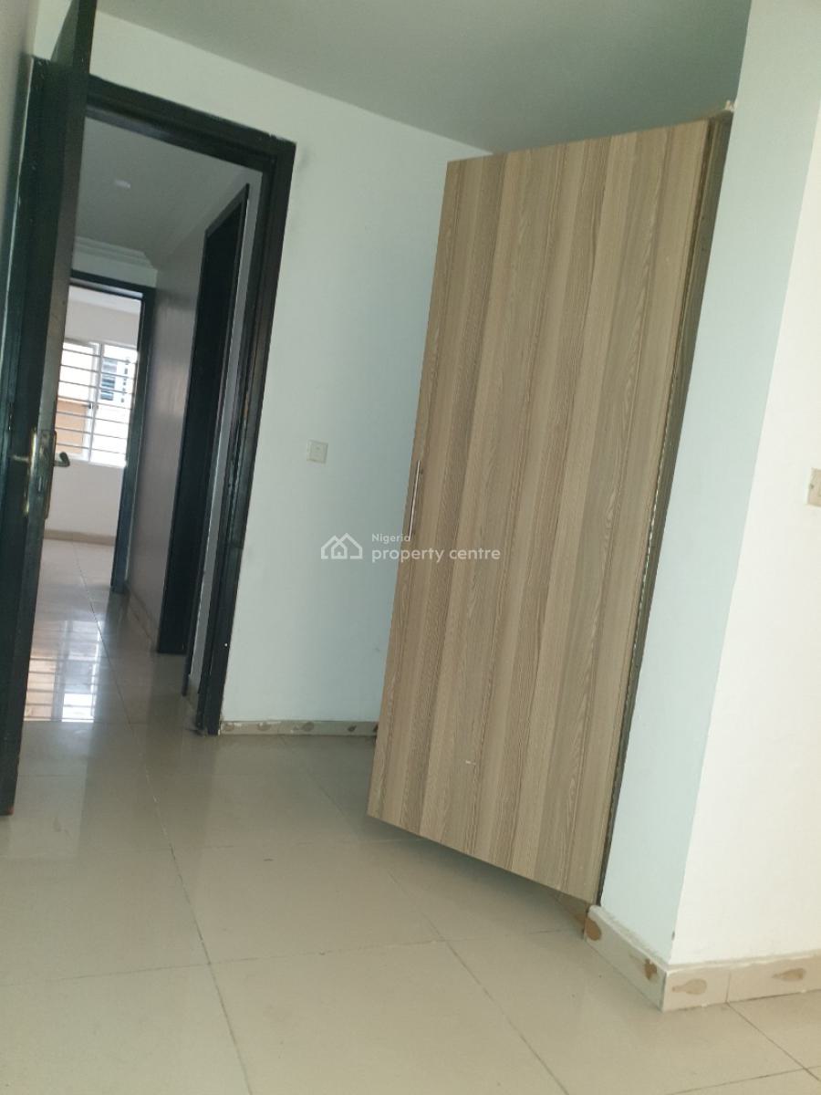 Spacious 3 Bedroom, Osapa, Lekki, Lagos, Flat / Apartment for Rent