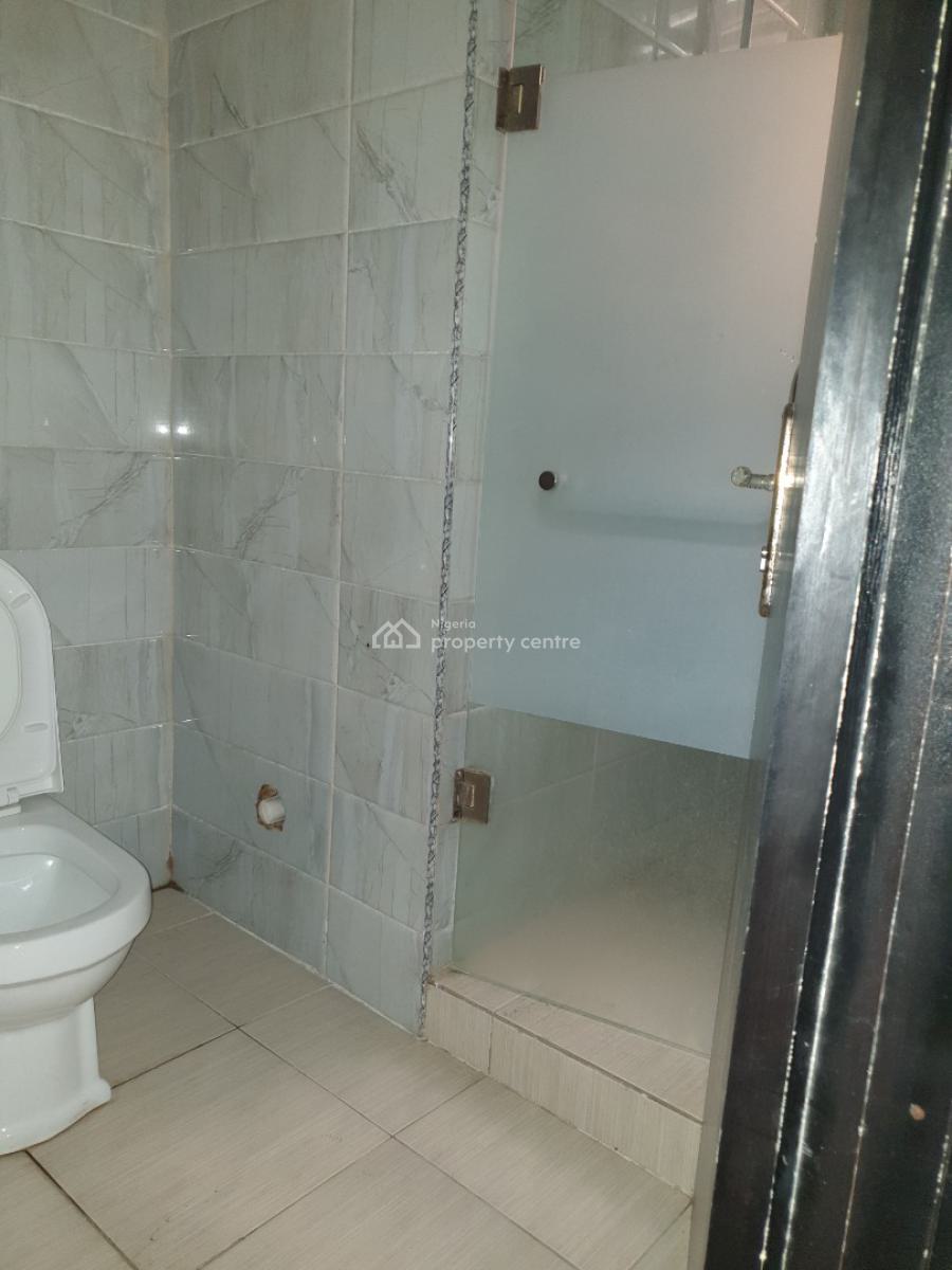 Spacious 3 Bedroom, Osapa, Lekki, Lagos, Flat / Apartment for Rent