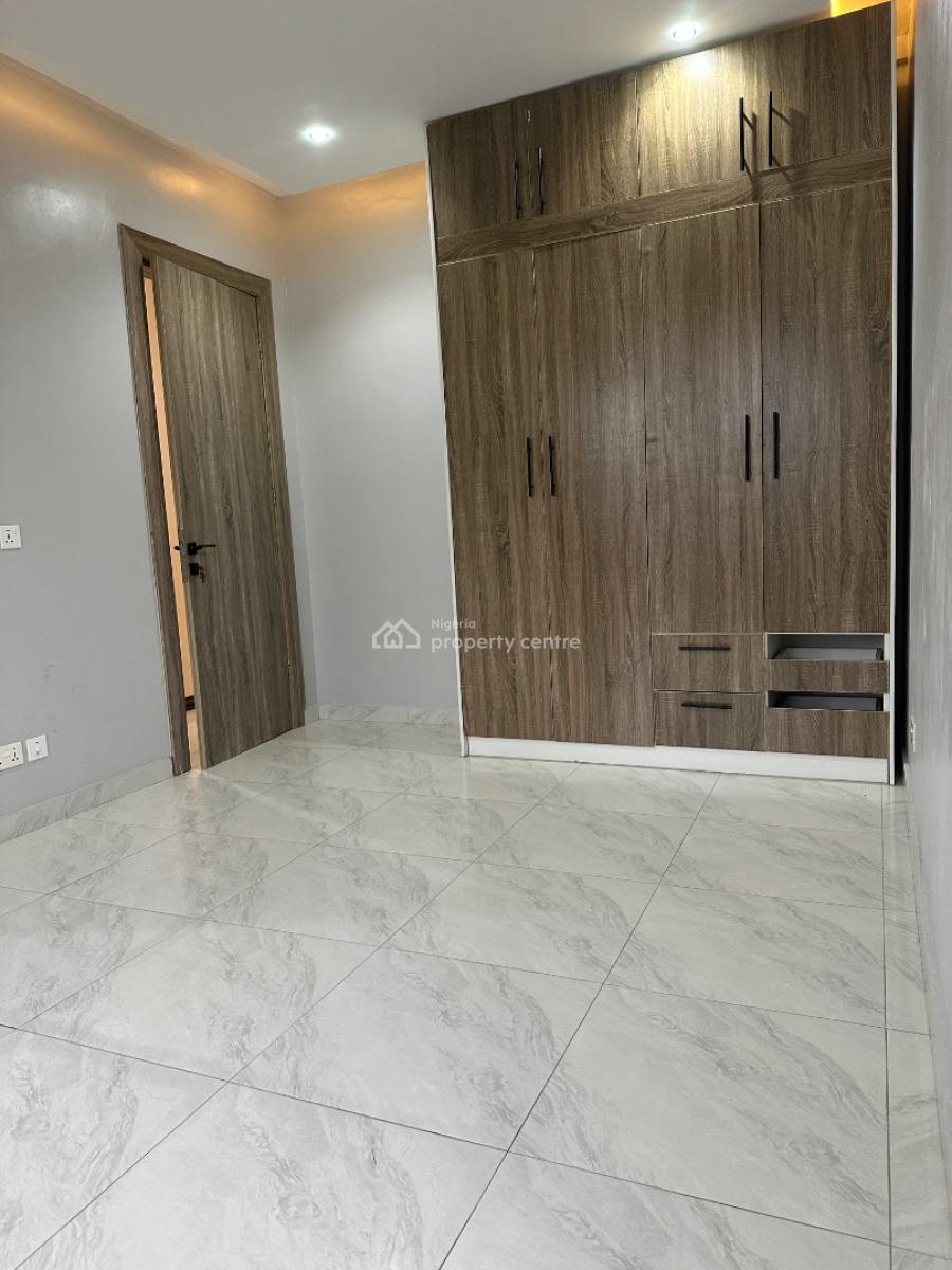3 Bedroom Flat, Off Admiralty Way, Lekki Phase 1, Lekki, Lagos, Flat / Apartment for Rent